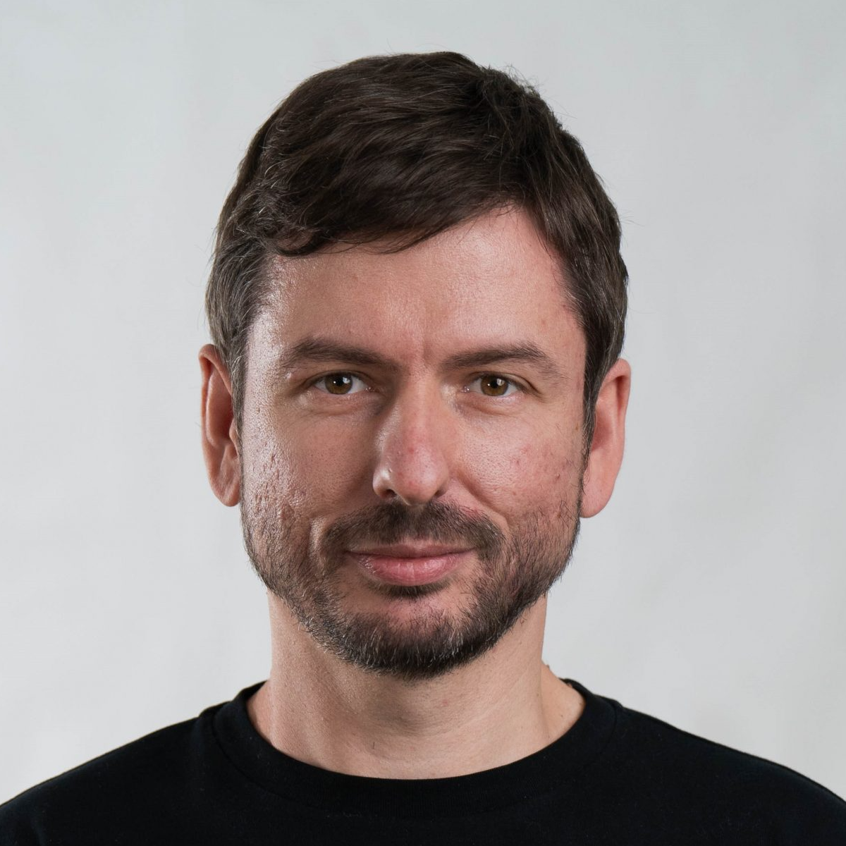 dr. Matej Zapušek